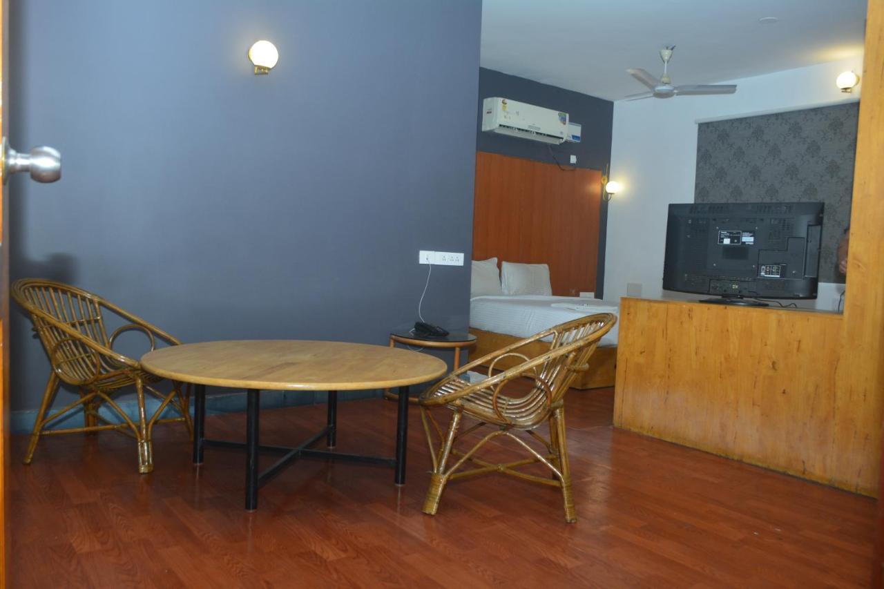 Dejavu Hotel Kojambuttúr Kültér fotó