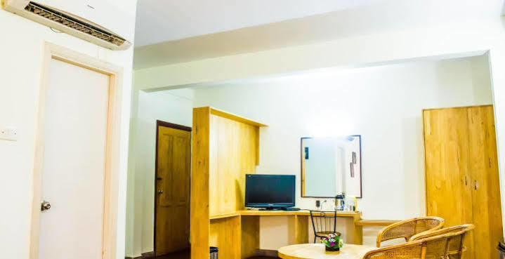Dejavu Hotel Kojambuttúr Kültér fotó